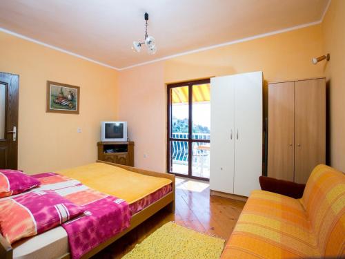 Apartments Neve Two Bedroom Apartment with Balcony and Sea View