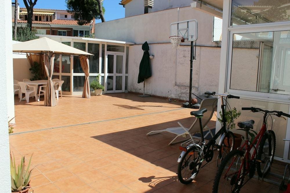 Paradise Inn — Castelldefels — photo 5