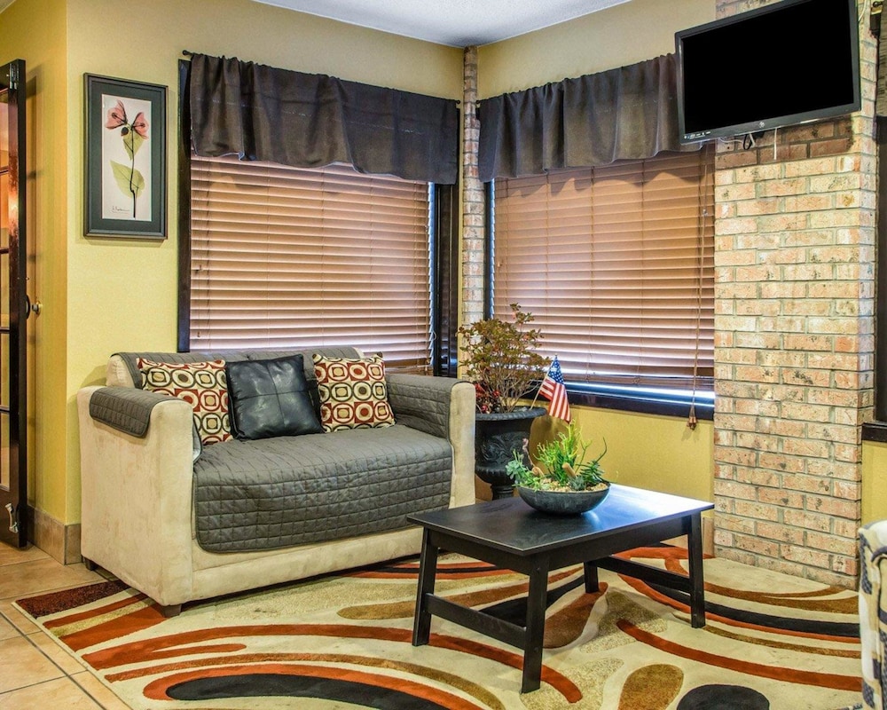 AmericInn by Wyndham Mosinee Central Wisconsin Airport - photo 28