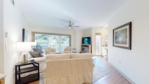 104 Barrington Arms - photo 17