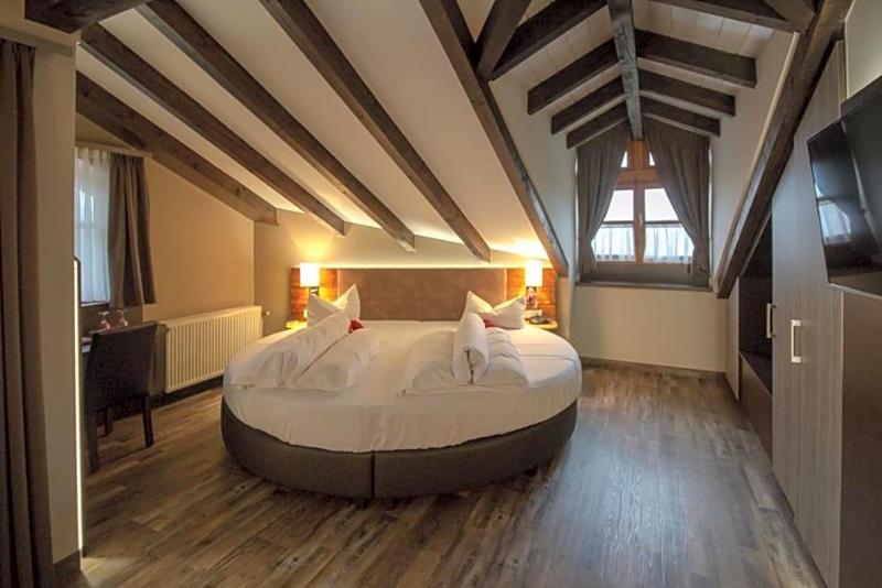 Bernrieder Hof - carbon neutral hotel in Bernried