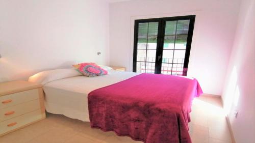 VACAY Apartamento AQUA Punta Roma con vistas al mar — 4-Star Luxury Hotel in L'escala, Spain