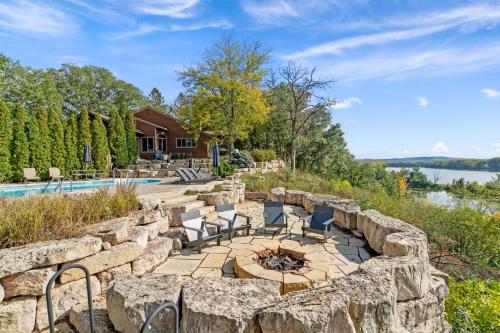 Riverfront Inn - photo 43