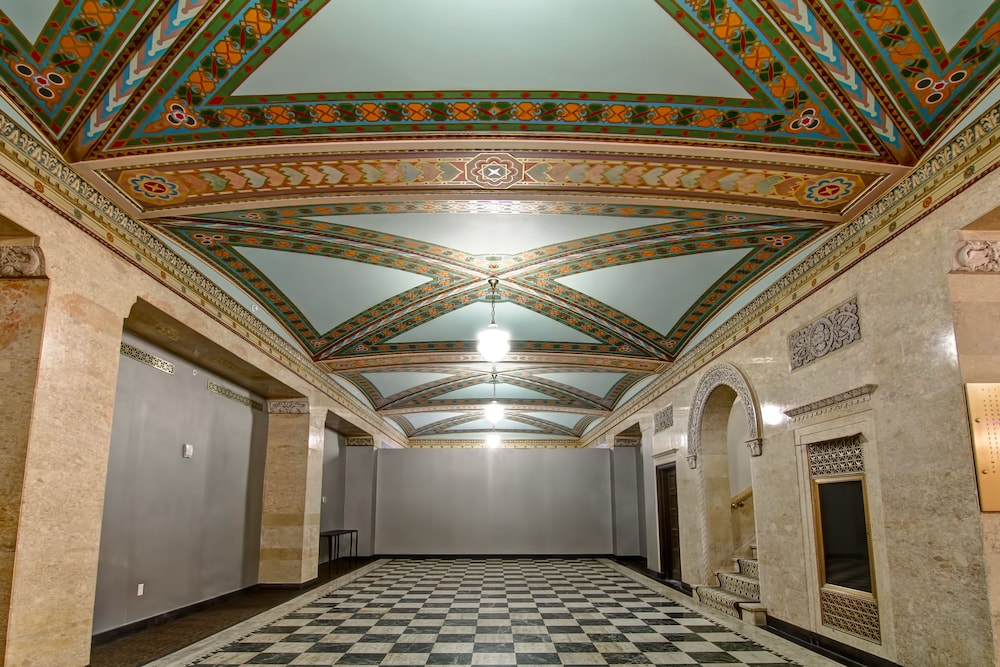 Hampton Inn & Suites Cincinnati Downtown - photo 3