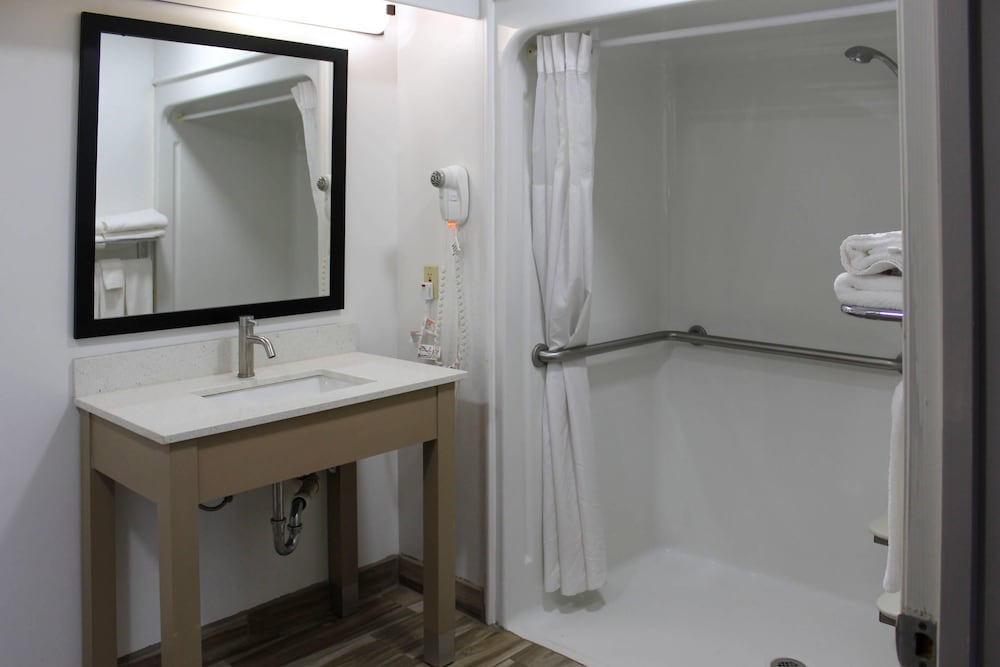 Quality Inn Scottsboro US 72 Lake Guntersville Area - photo 10