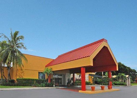 Clarion Hotel Fort Myers in Fort Myers, United States