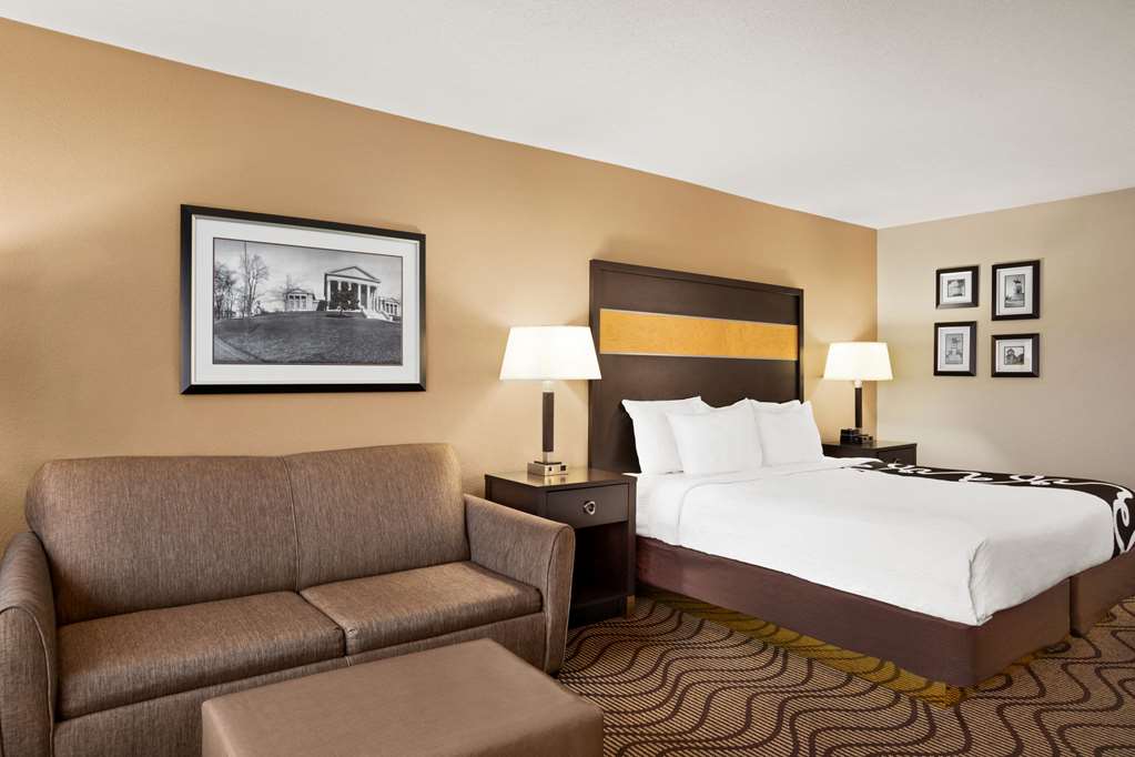 La Quinta Inn & Suites by Wyndham Richmond Midlothian - photo 17