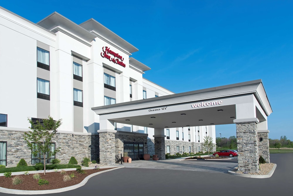 Hampton Inn & Suites Michigan City - photo 23