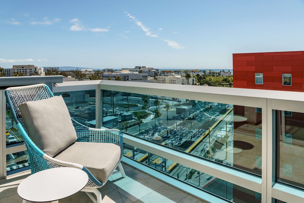 Hampton Inn & Suites Santa Monica - photo 33