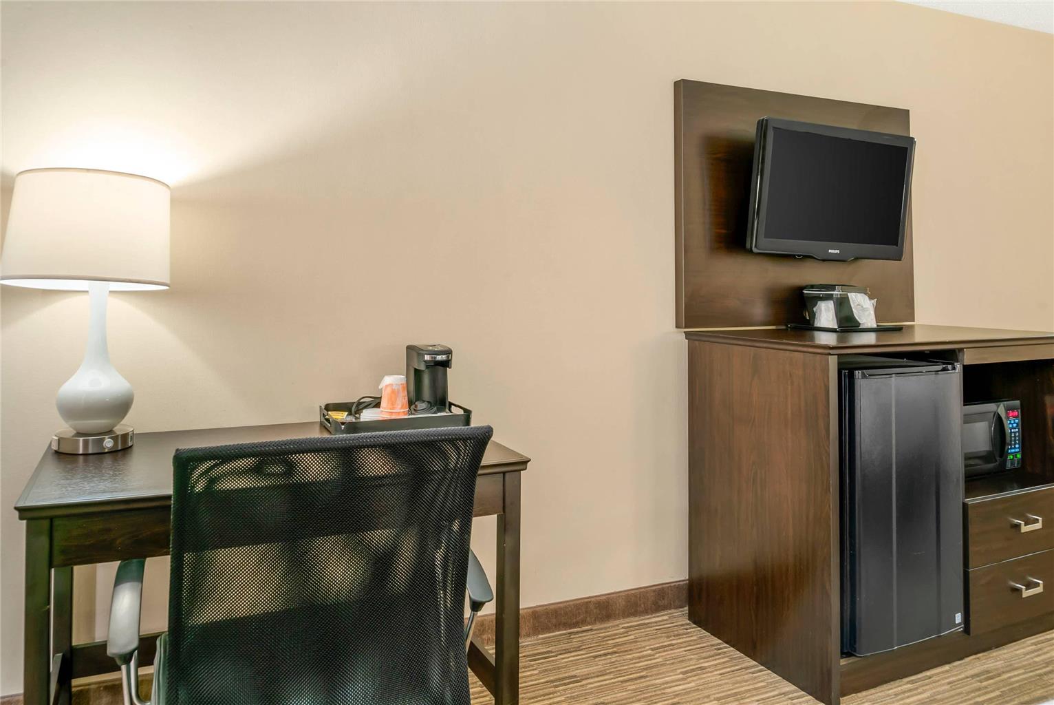 Quality Inn & Suites Monroe - photo 8