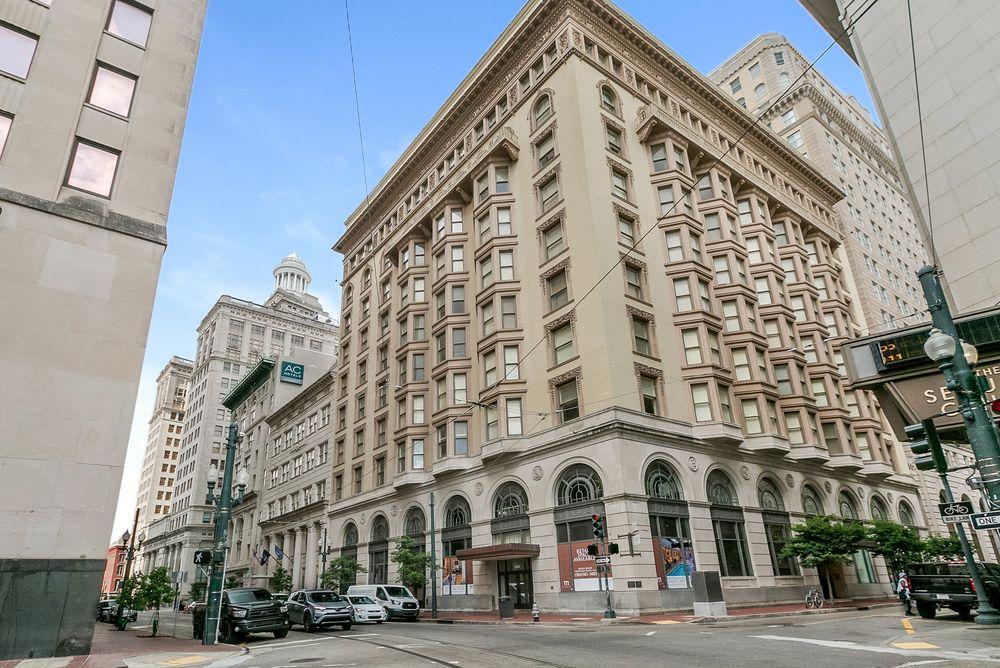 Lively 1BR in C.B.D. by Sonder — 4-Star Luxury Hotel in New Orleans, United States