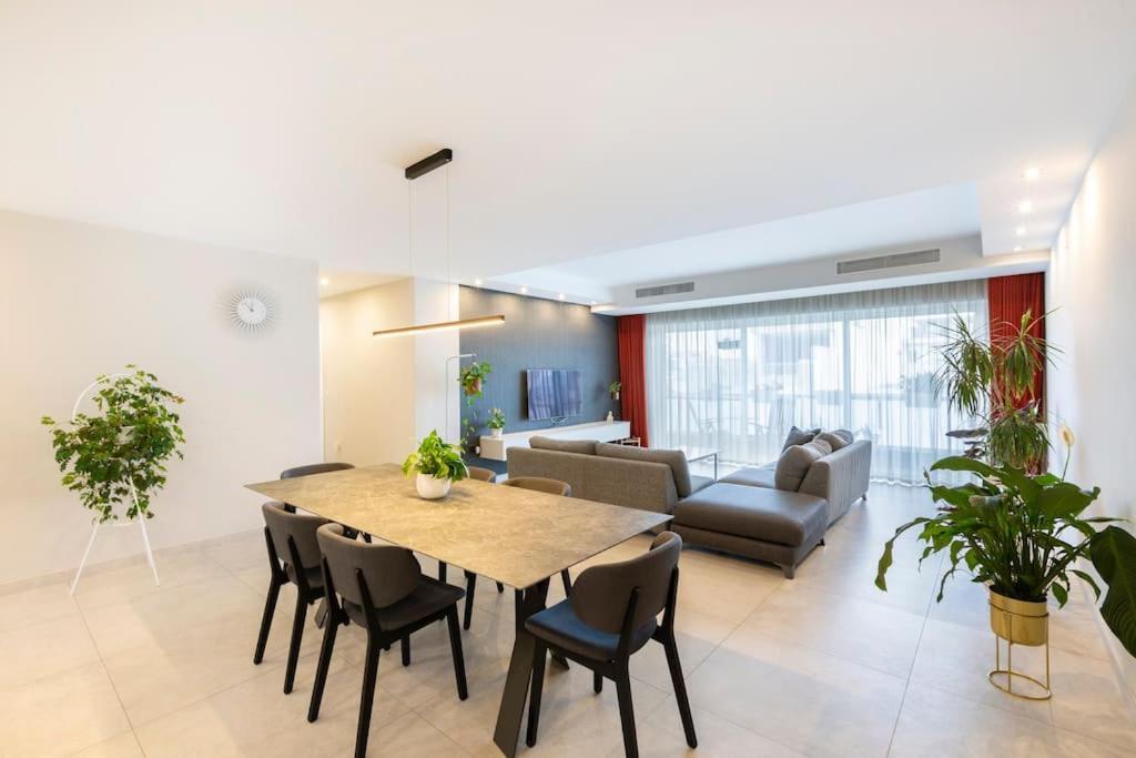 Ngh12 Lovely And Spacious 2 Bedroom Apartment 20159565 — Naxxar