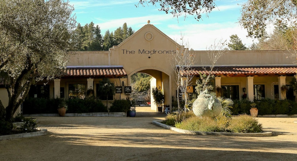 The Madrones - carbon neutral hotel in Philo
