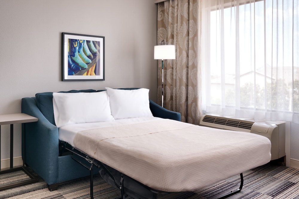 Hampton Inn & Suites Ft. Worth Burleson - photo 13