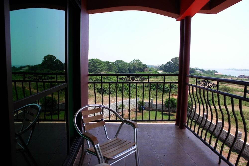 Hotel 4 Penguins in Entebbe, Republic of Uganda