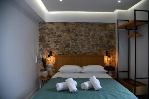 Authentic Plaka Home — 4-Star Luxury Hotel in Athens, Greece