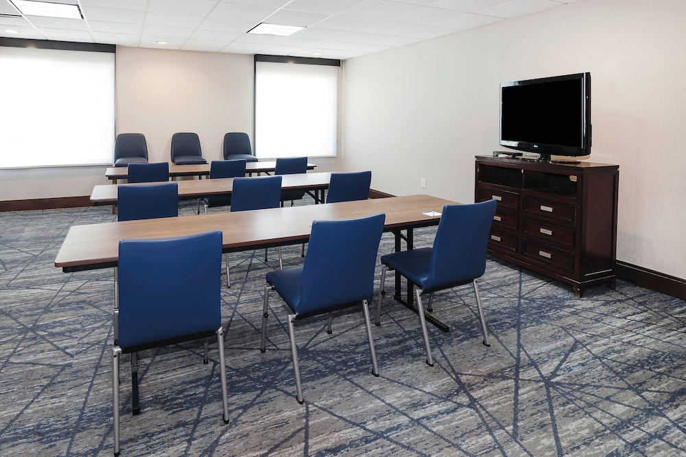 Holiday Inn Express and Suites Walterboro I 95 - photo 33
