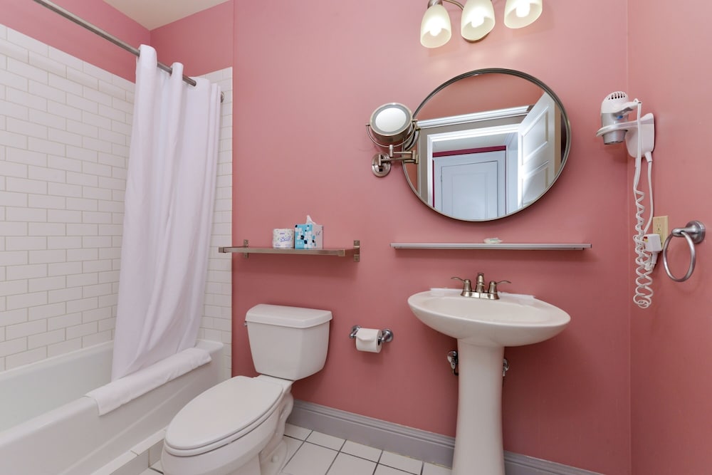 Montvale Hotel - photo 124