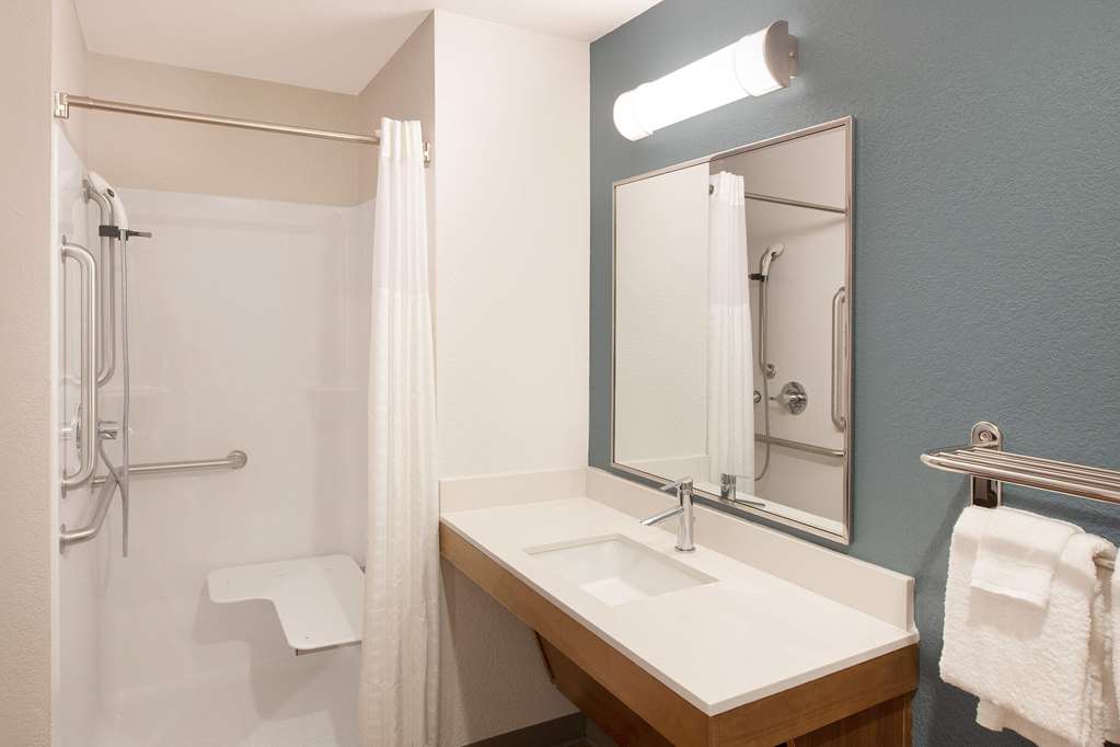 WoodSpring Suites Houston 288 South Medical Center - photo 15