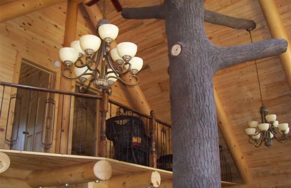 Le Chalet Bois Rond Relax — 4-Star Luxury Hotel in Quebec, Canada