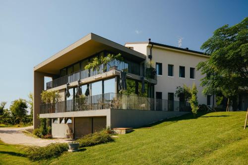Stilla Rooms & Contemporary Cuisine — hotel in Colognola Ai Colli