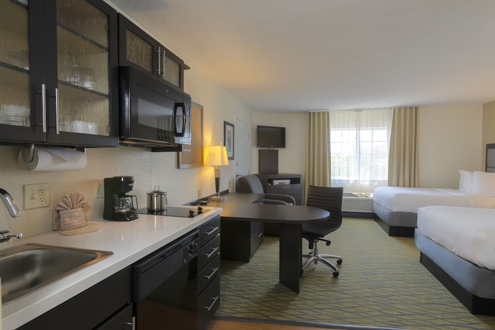 Candlewood Suites Rogers Bentonville - photo 5