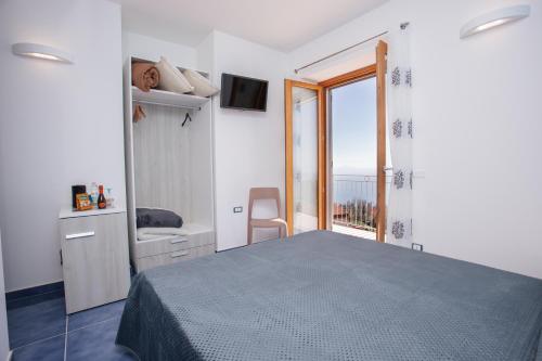 Nel blu dipinto di blu - last minute hotel in Pianillo
