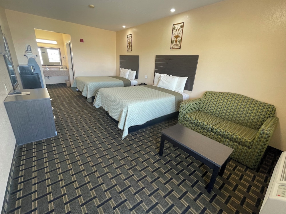 HomeGate Inn and Suites - photo 2