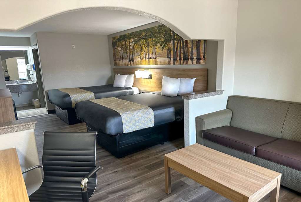Days Inn & Suites by Wyndham Opelousas - photo 13