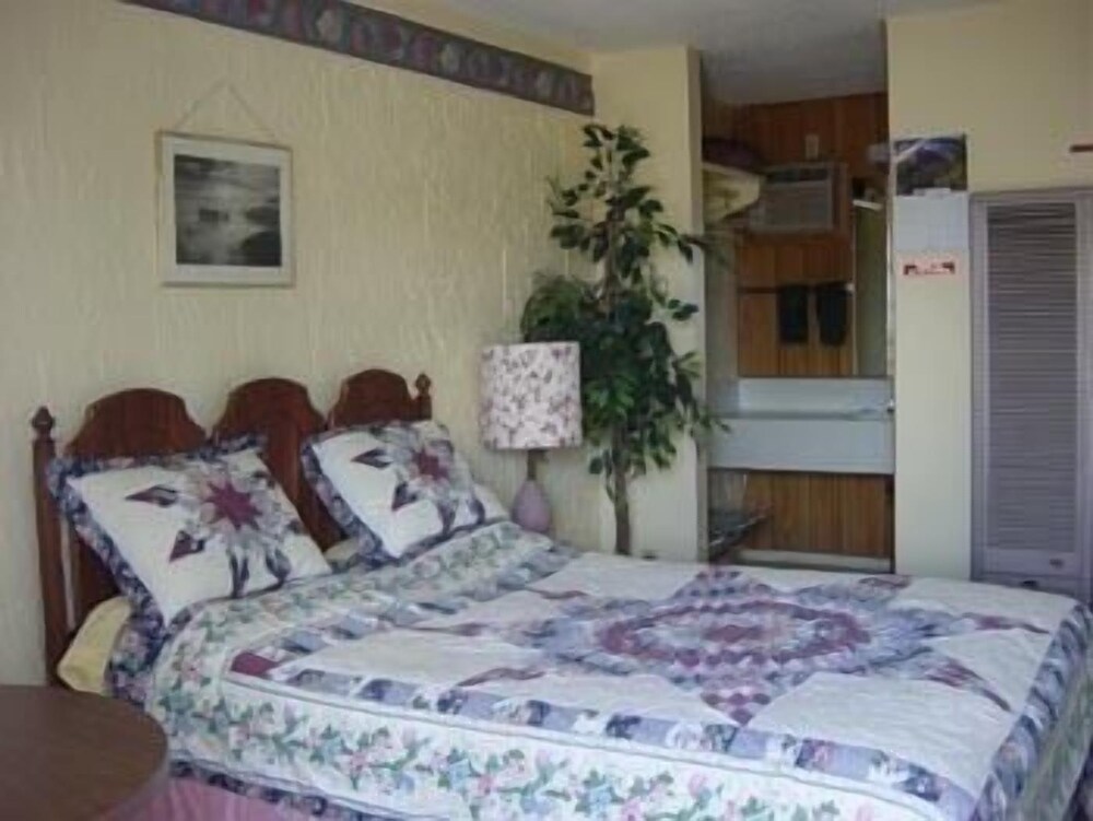 Century II Motel — Fort Macleod — photo 2