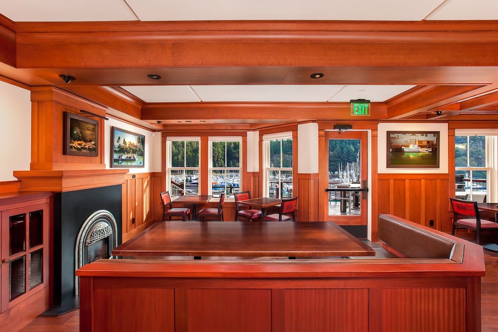 Noyo Harbor Inn Restaurant and Tavern - photo 113