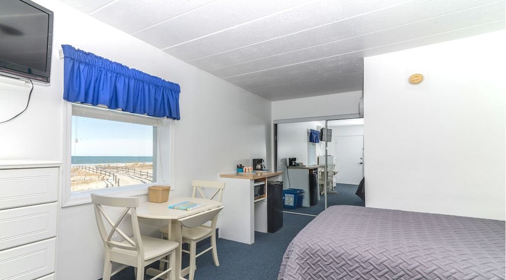 Oceanfront Motel - photo 8