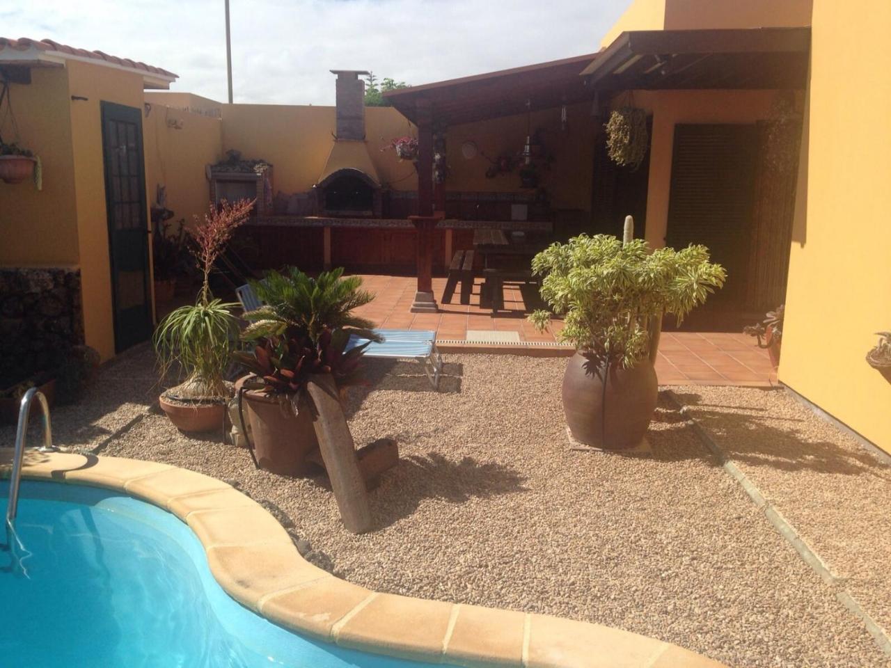 Villa Bruma Isabella — 4-Star Luxury Hotel in Corralejo, Spain