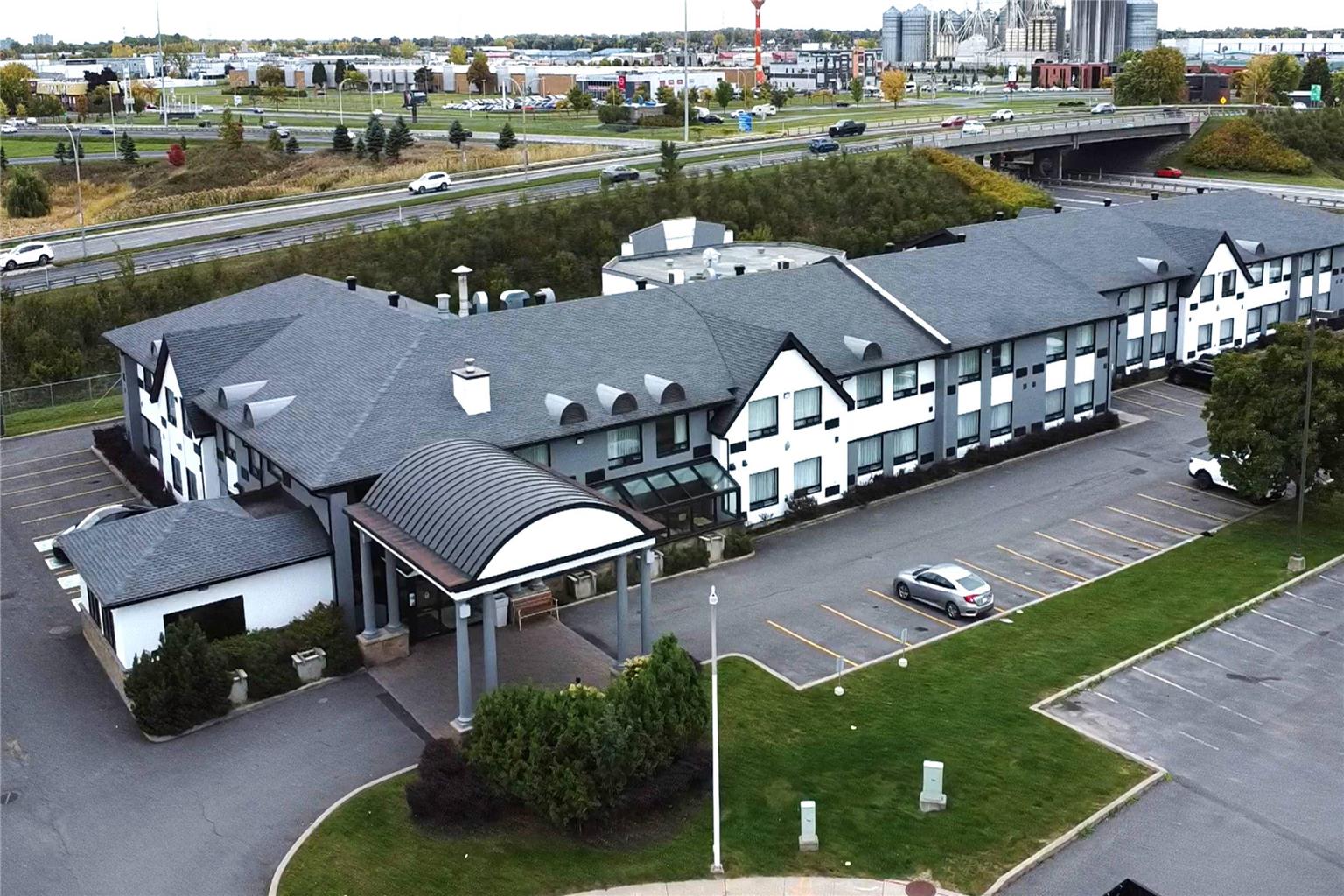 Quality Inn Saint Jean sur Richelieu — hotel in Saint-Jean-Sur-Richelieu