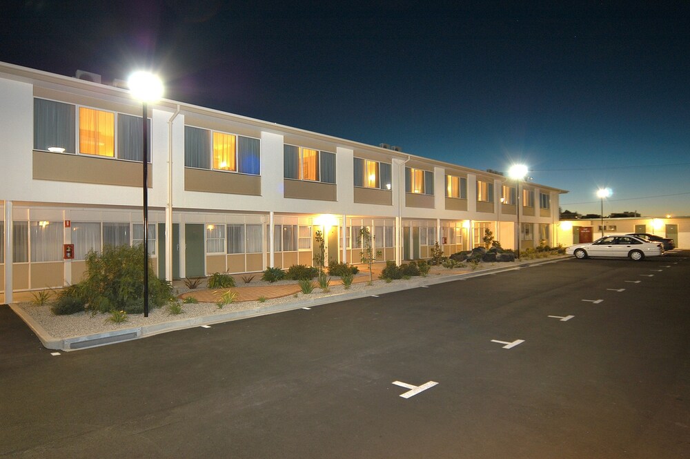 Edgewater Hotel - carbon neutral hotel in East Devonport