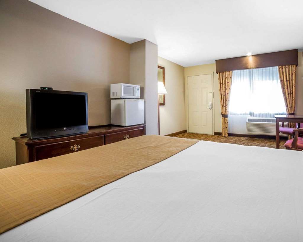Quality Inn And Suites Minden - photo 20