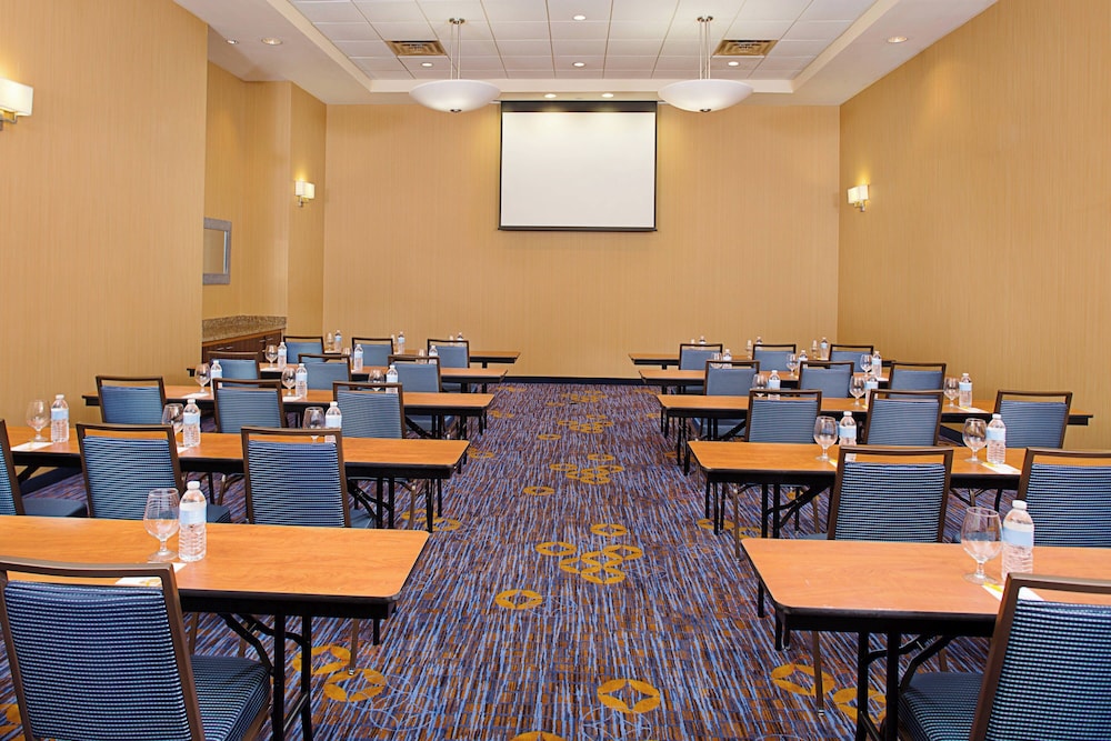 Courtyard by Marriott Montvale - photo 32