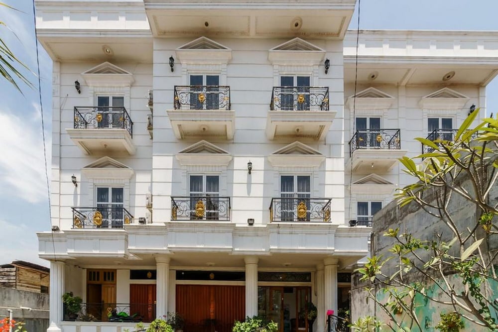 RedDoorz Syariah near Lahat Station — hotel in Lahat