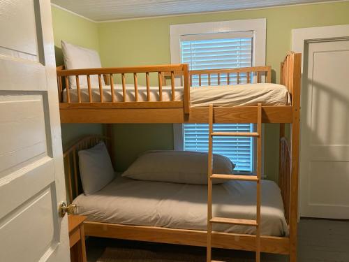 3BR 3BA Charming Key West Style Home in Downtown Saint Augustine — 4-Star Luxury Hotel in Saint Augustine, United States