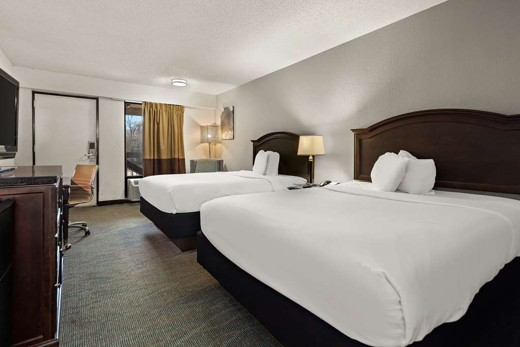Rodeway Inn Lumberton Central - photo 13