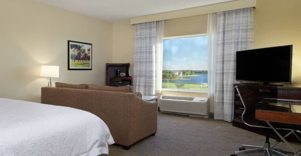 Hampton Inn & Suites Wellington - photo 23