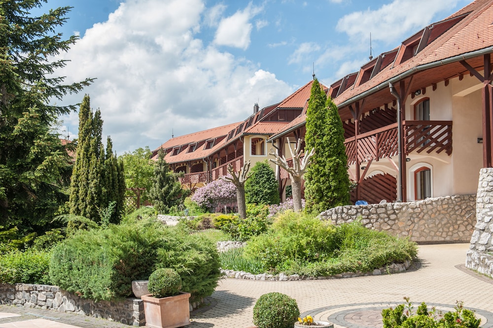 Club Dobogómajor superior in Cserszegtomaj, Hungary