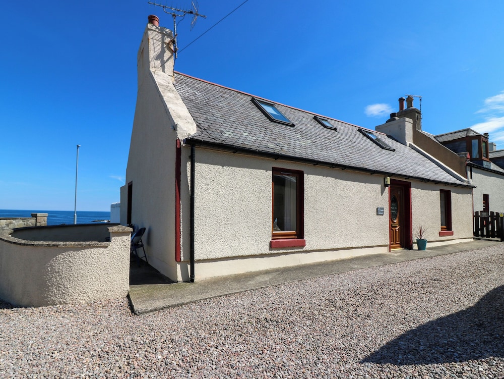 Jade Cottage — 4-Star Luxury Hotel in Macduff, United Kingdom