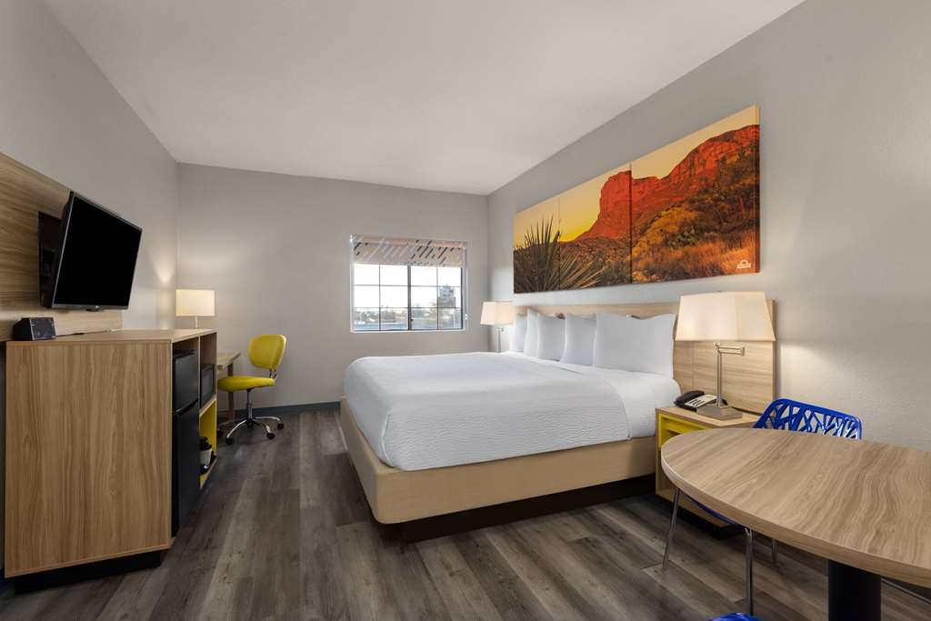 Days Inn & Suites by Wyndham Tucson Marana - photo 23