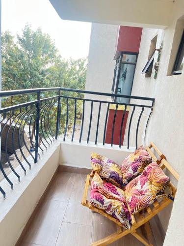 Kipepeo Modern Apartment 1br behind Imaara Mall near JKIA