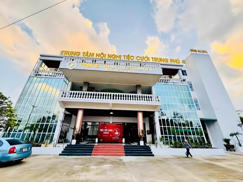 Hoàng Gia Hotel Bình Định in Quang Ngai, Vietnam