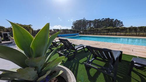 Apartamento Cali com Piscina — 4-Star Luxury Hotel in Apulia, Portugal