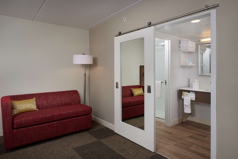 Hampton Inn & Suites Phoenix Scottsdale on Shea Boulevard - photo 27