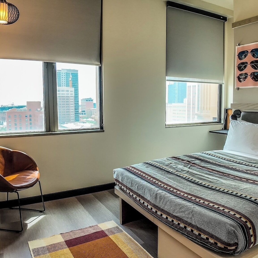 Moxy Houston Downtown - photo 25