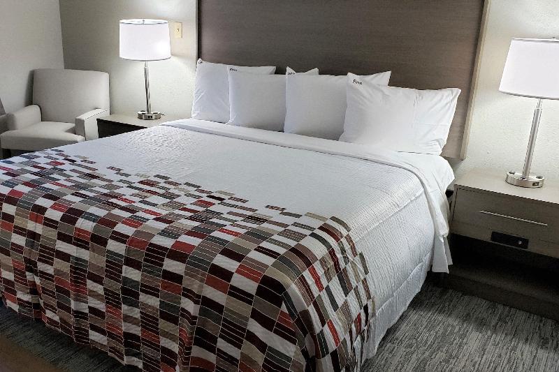 Red Roof Plus Suites Vicksburg — Vicksburg